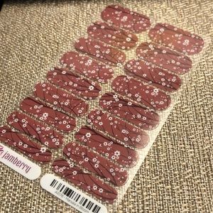 Jamberry full sheet, style “Marsala in bloom”